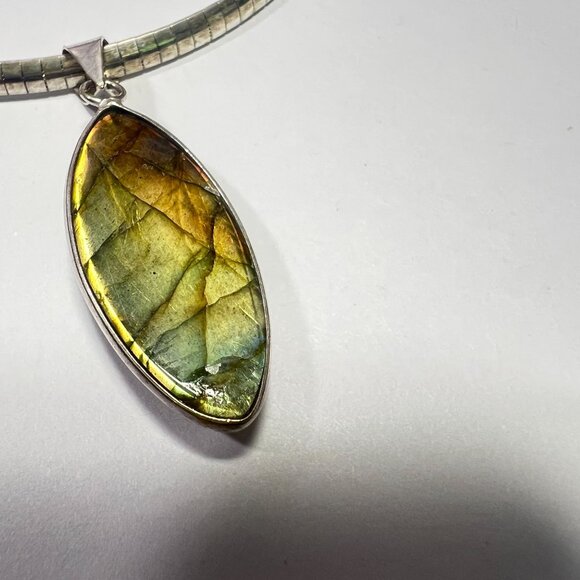 Oval Marquise Pendant Necklace 925 Sterling Silver Italian Herringbone Chain - Picture 3 of 5